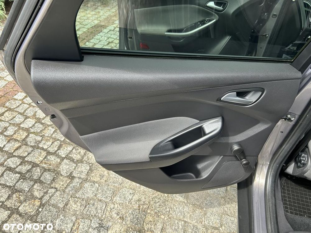 Ford Focus - 28