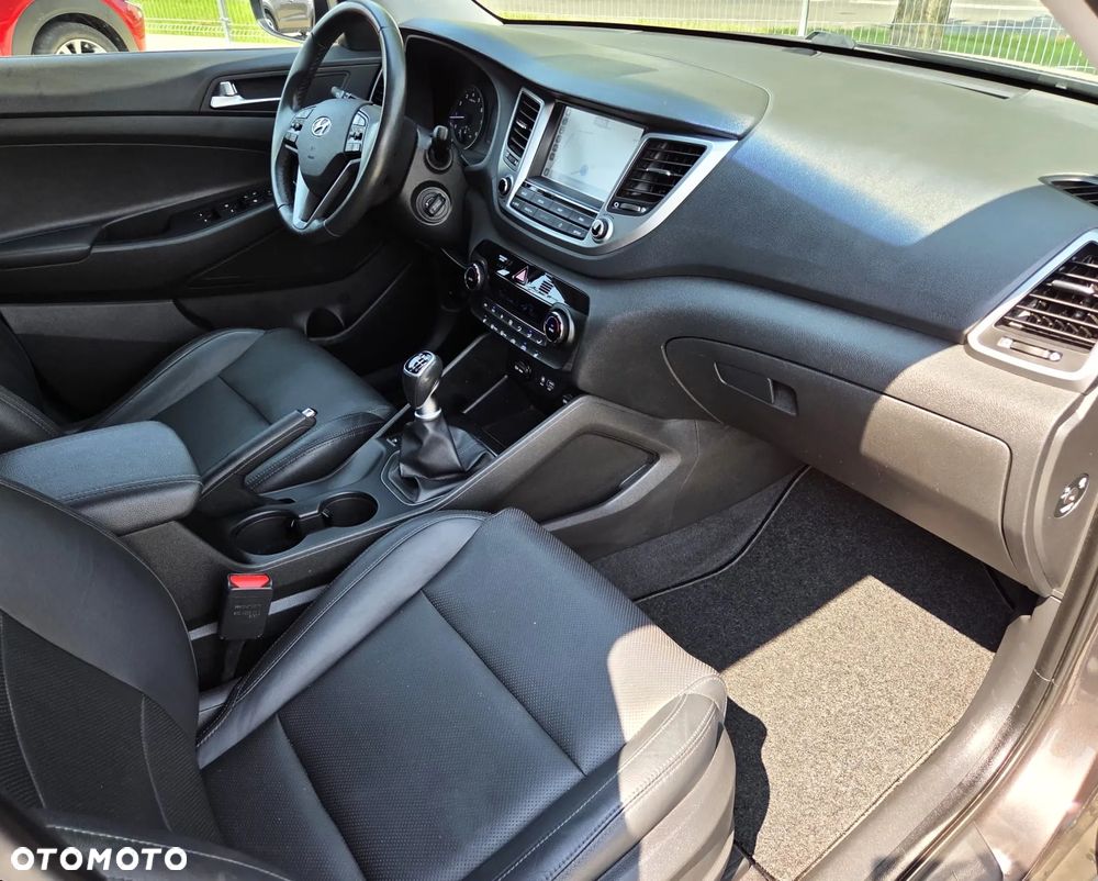 Hyundai Tucson 1.6 GDI BlueDrive Style 2WD - 21