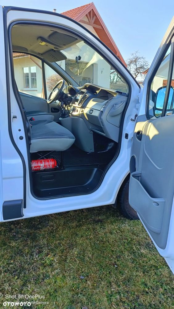 Opel Vivaro - 8