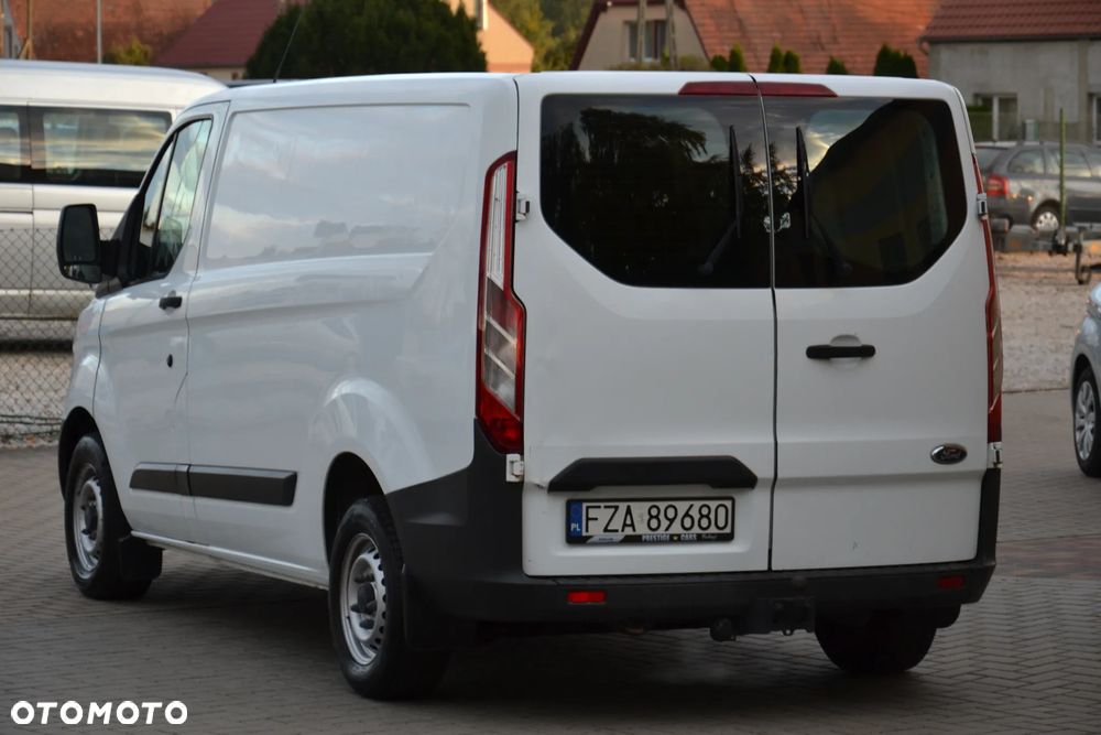 Ford Transit Custom - 13