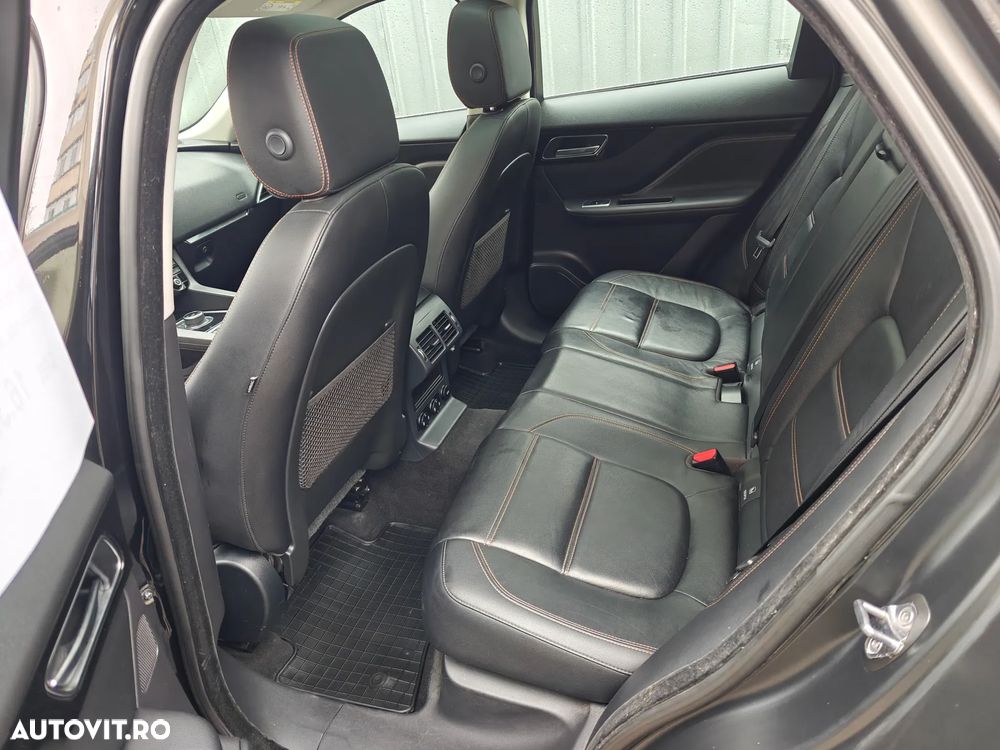Jaguar F-Pace 20d AWD Prestige - 11