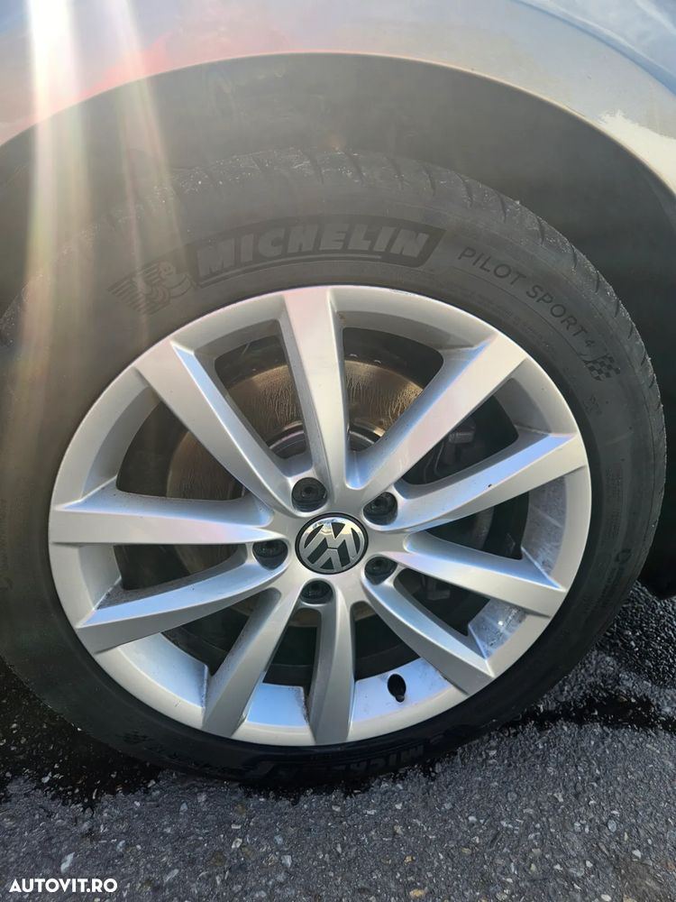 Volkswagen Passat 2.0 TDI BlueMotion Tehnology Highline - 16