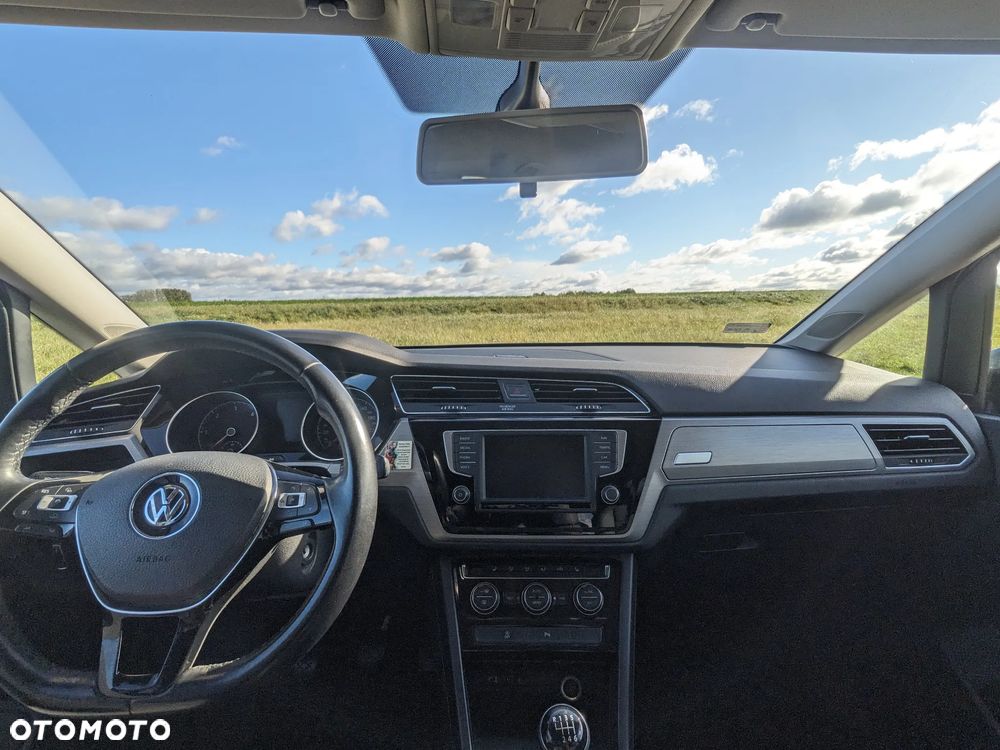 Volkswagen Touran 2.0 TDI BMT Comfortline - 27