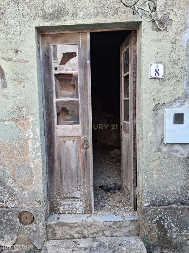 Moradia 2 pisos para recuperação - Grande imagem: 2/23