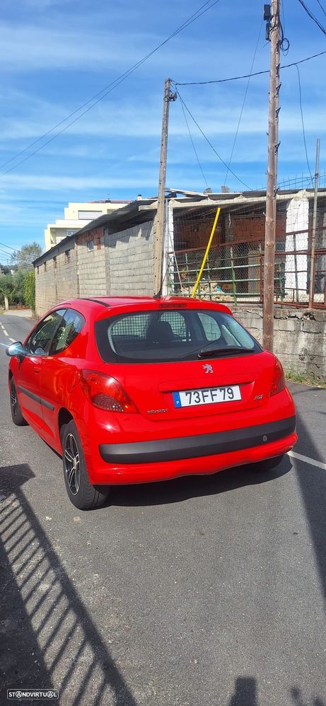Peugeot 207 - 10
