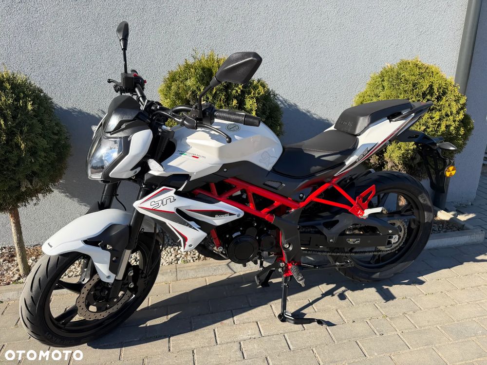 Benelli BN 125 - 41