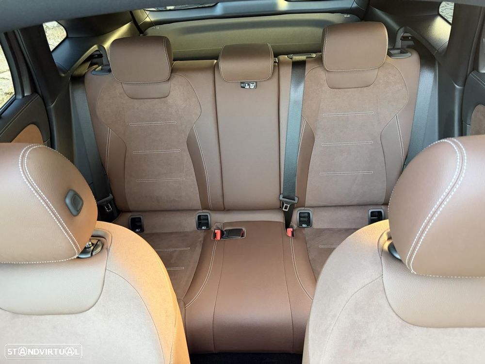 Mercedes-Benz GLA 35 AMG 4Matic - 23