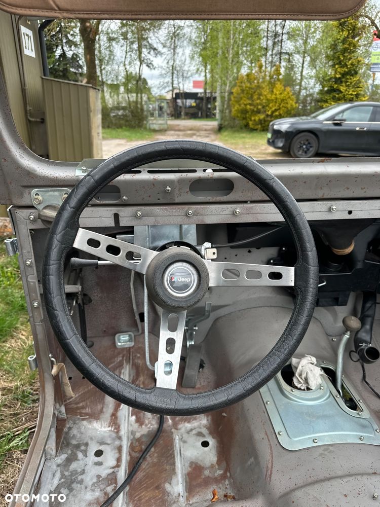 Jeep CJ - 23