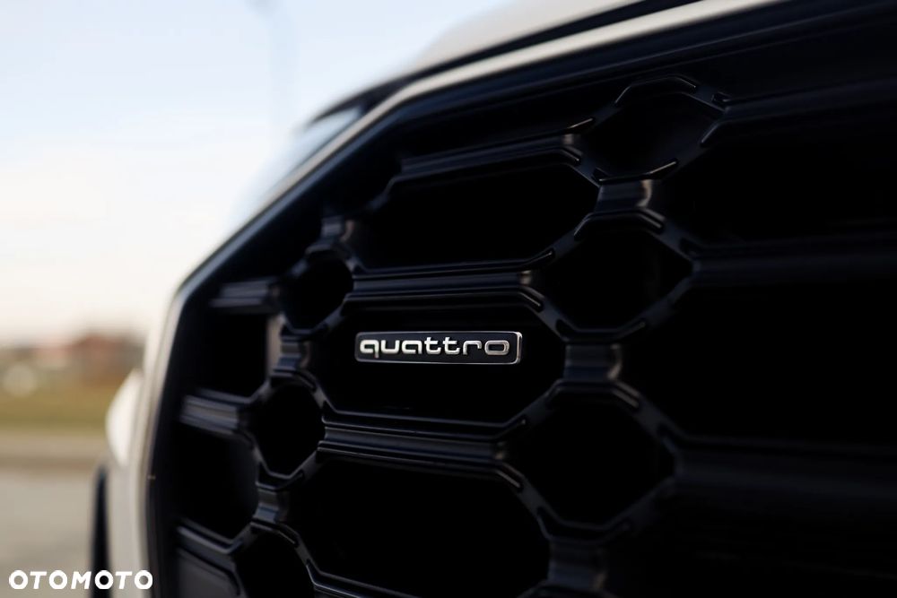 Audi Q5 55 TFSIe quattro S tronic S line - 8