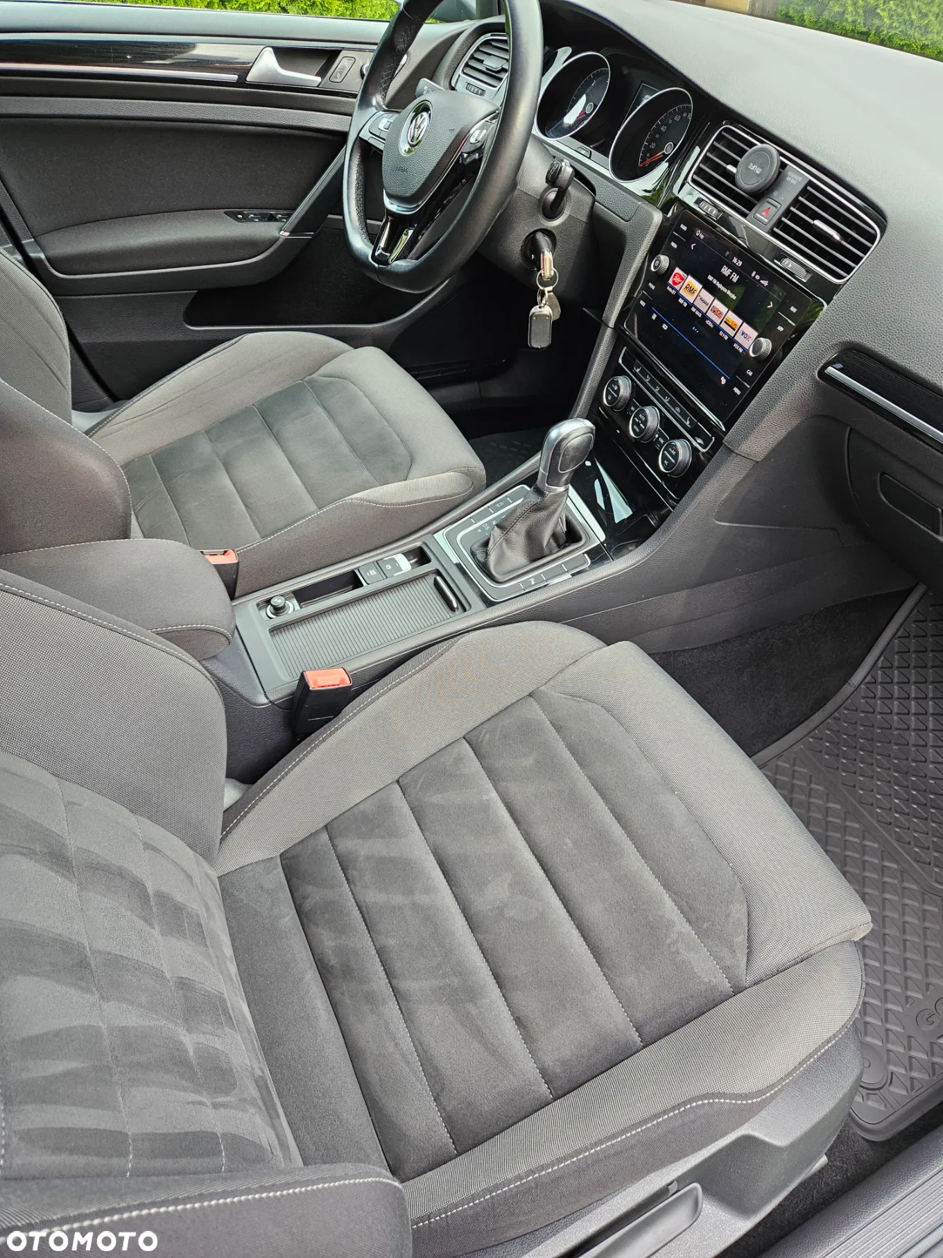 Volkswagen Golf - 18