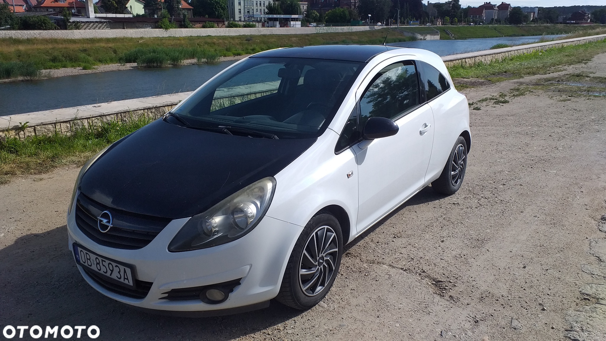 Opel Corsa 1.4 16V Cosmo - 3