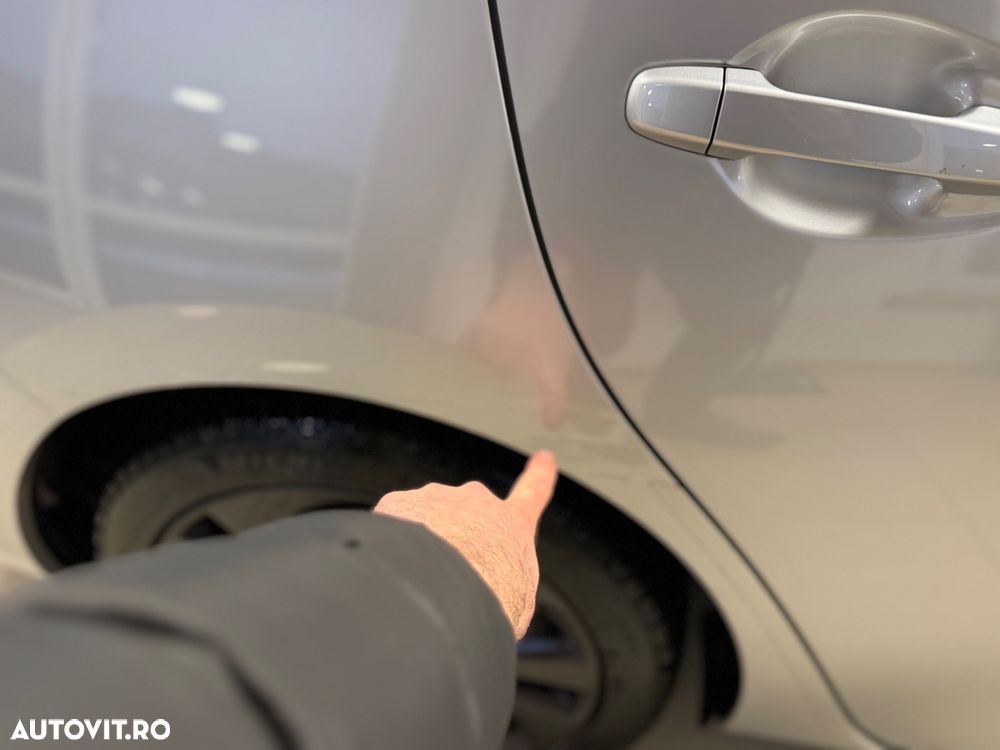 Toyota Auris 1.8 L VVT-i Sol + - 24