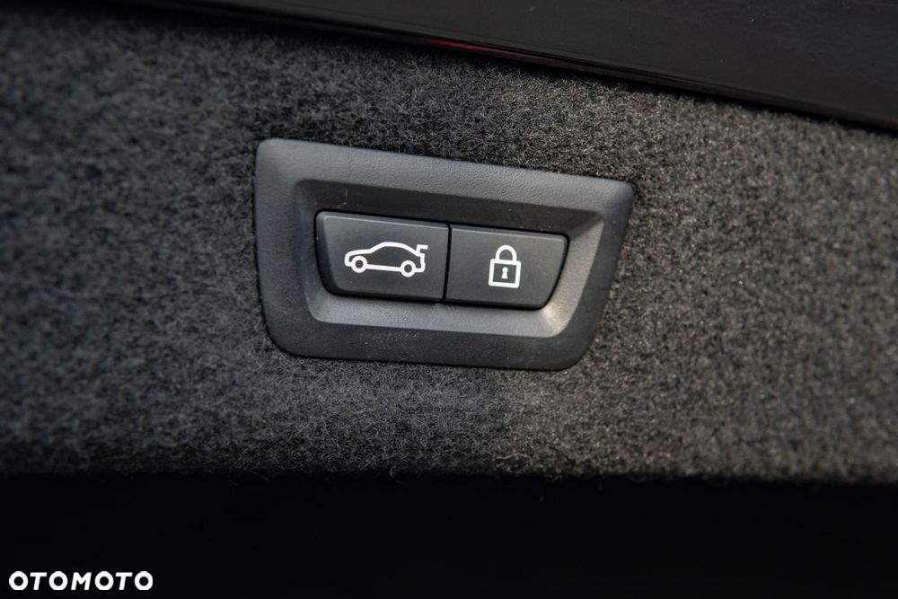 BMW Seria 8 M850i xDrive - 35