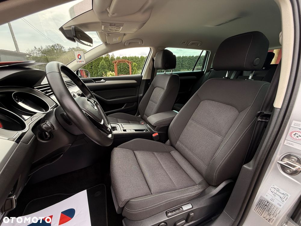 Volkswagen Passat 2.0 TDI SCR Comfortline DSG - 27