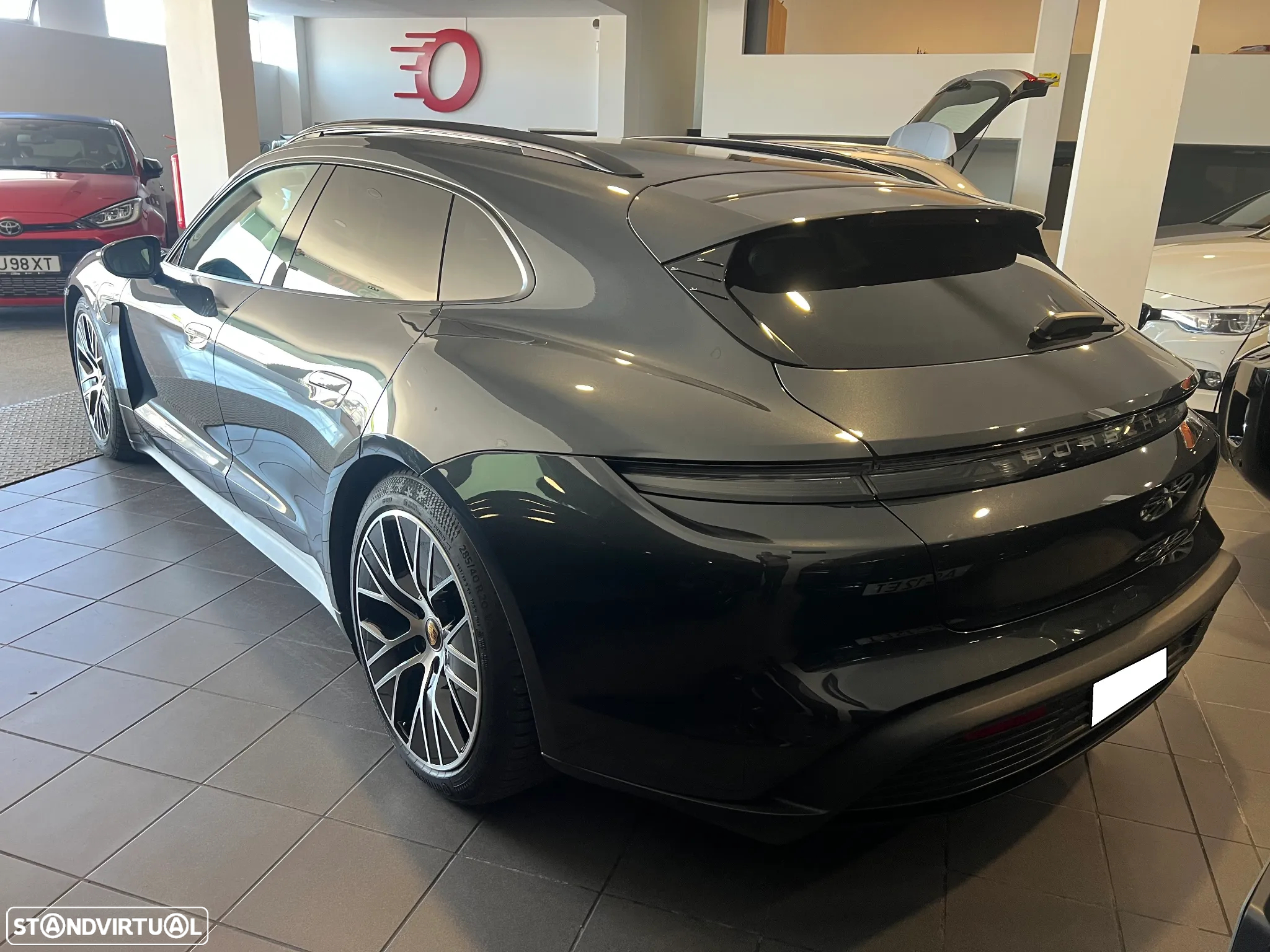 Porsche Taycan Sport Turismo - 8
