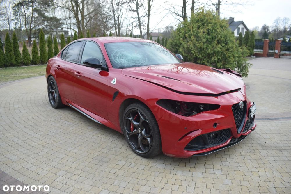 Alfa Romeo Giulia 2.9 Bi Turbo V6 Quadrifoglio - 1