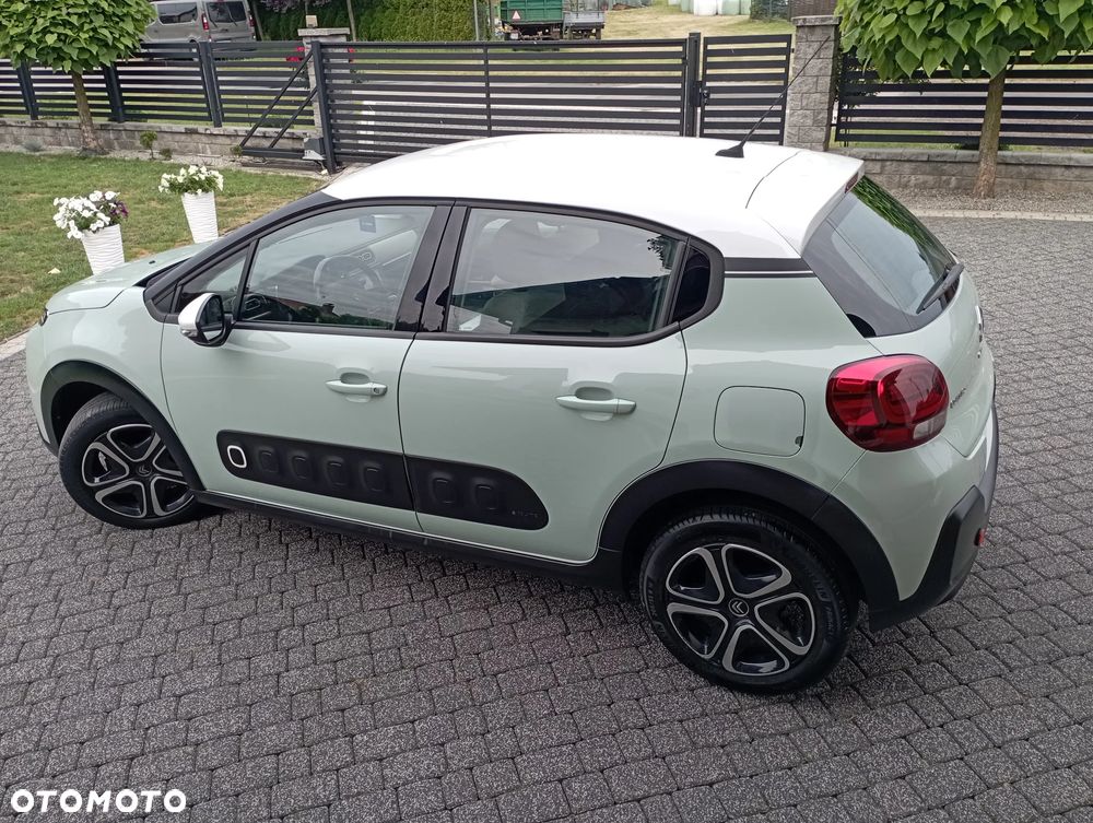 Citroën C3 Pure Tech 82 SHINE - 24