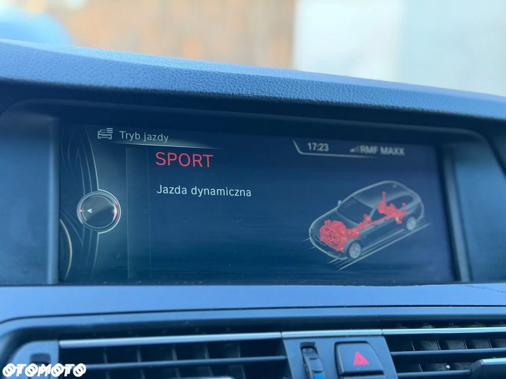 BMW Seria 5 520d - 34