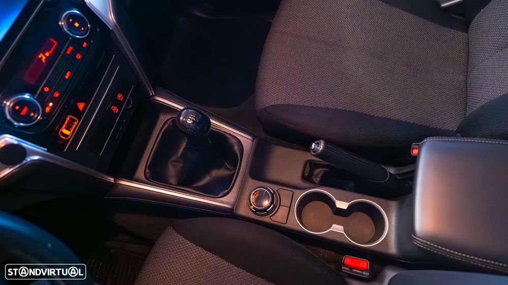 Mitsubishi L200 2.3 DI-D Strakar CD Intense 4WD - 20