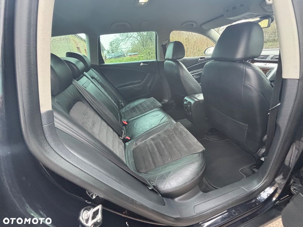 Volkswagen Passat 2.0 TDI DPF BlueMotion Technology Highline - 24