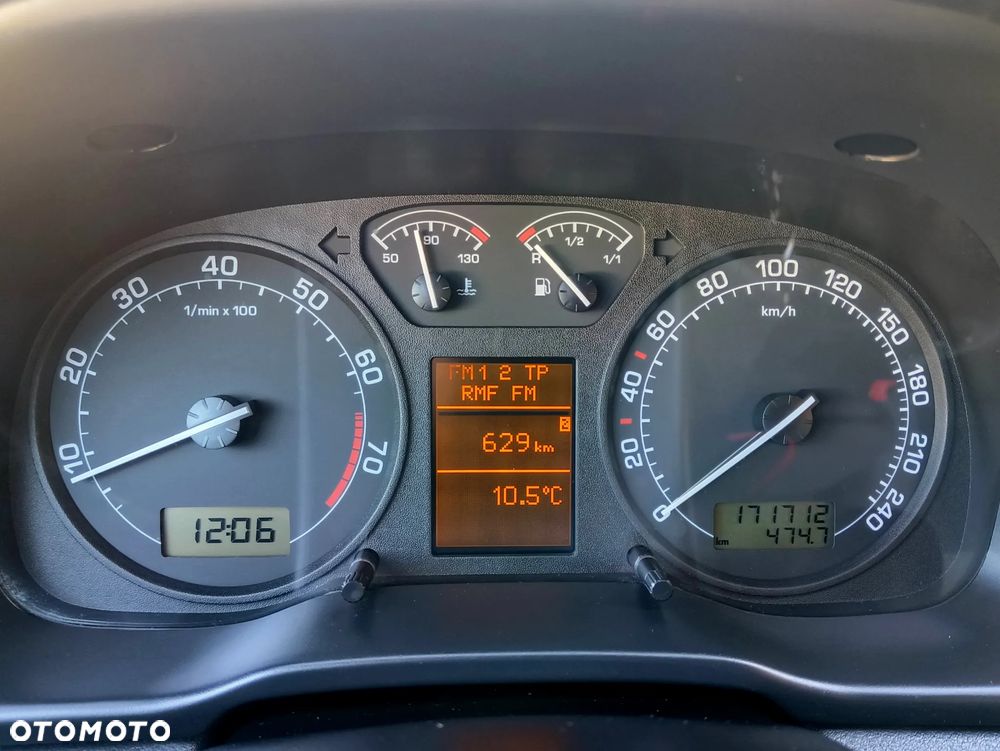 Skoda Octavia 2.0 Combi Selection - 14