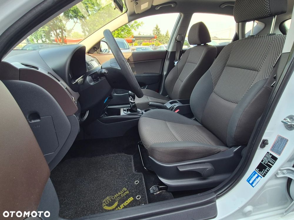 Hyundai i30 1.4 Blue Comfort - 26