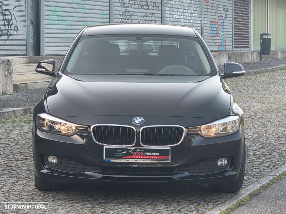 BMW 318 d Aut. Sport Line - 3