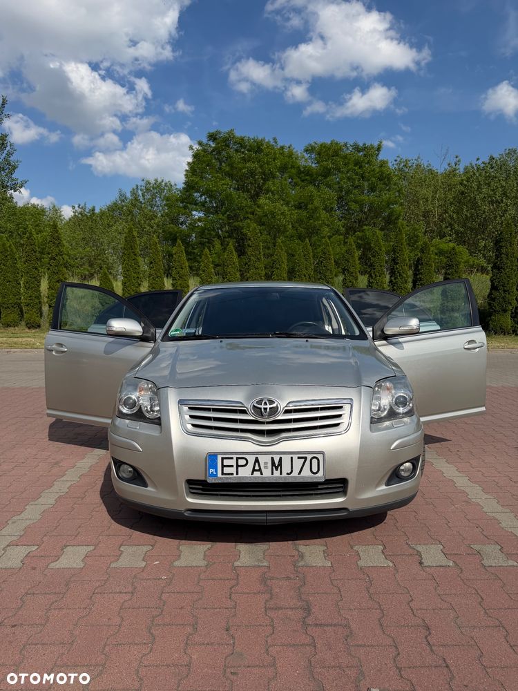 Toyota Avensis 1.8 VVT-i Sol - 4