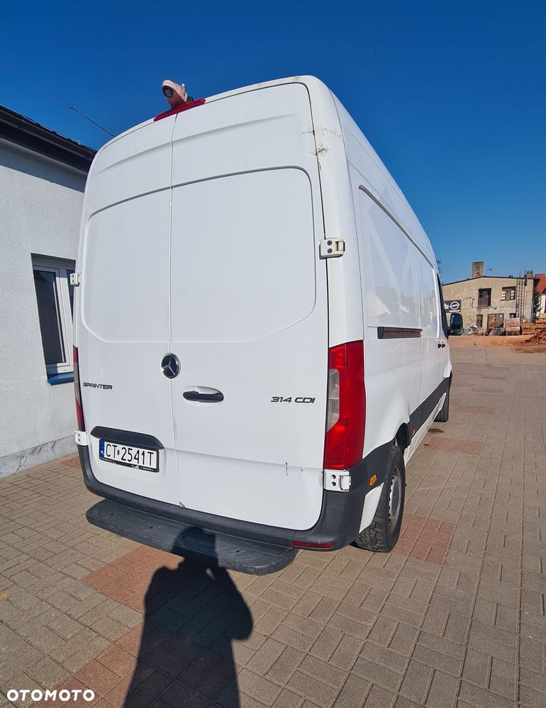 Mercedes-Benz SPRINTER 910 - 12