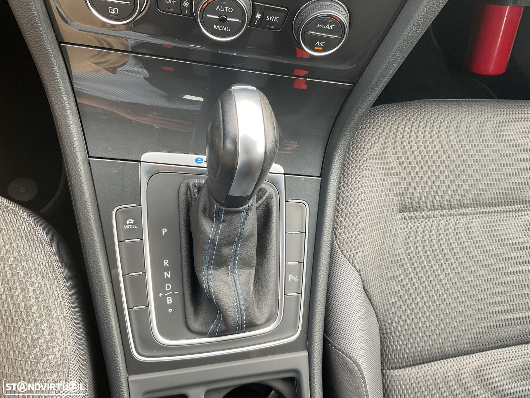 VW e-Golf - 29
