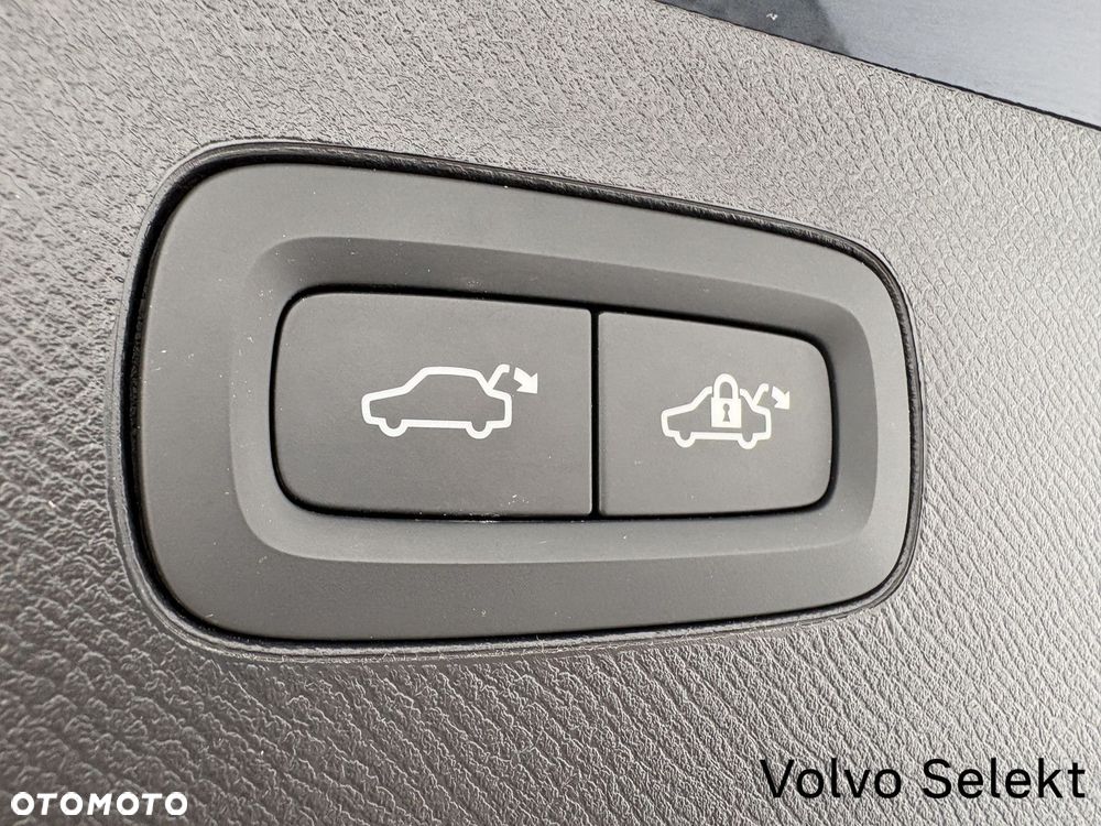 Volvo XC 90 - 33