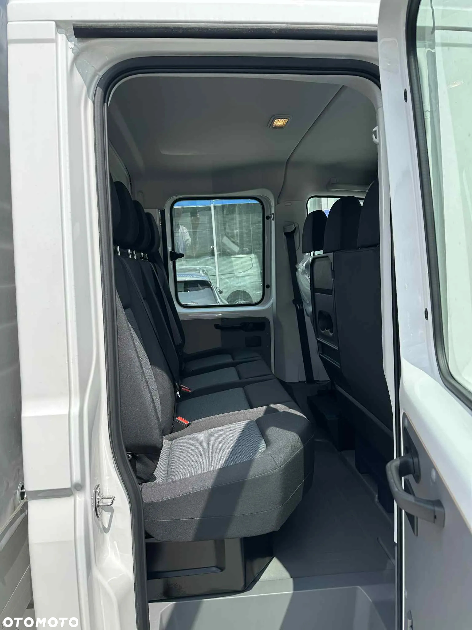 Volkswagen Crafter - 11