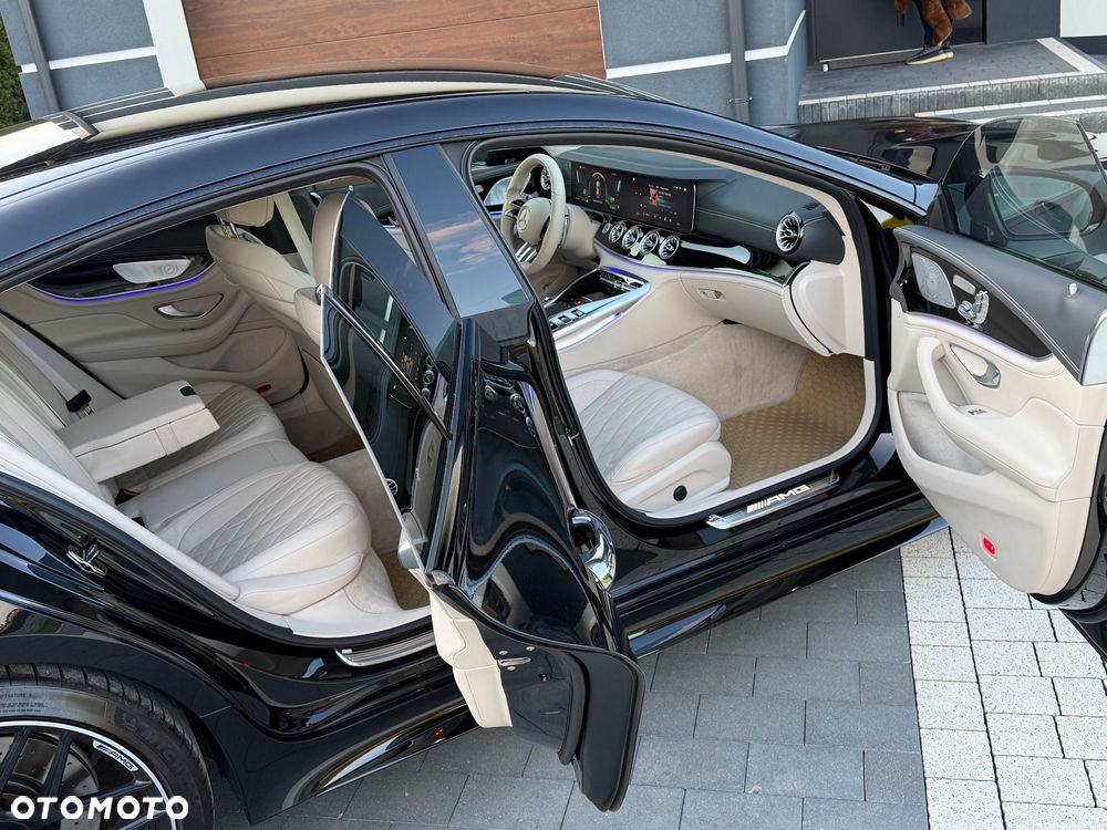 Mercedes-Benz AMG GT 43 4-Matic+ Special Edition Red - 34