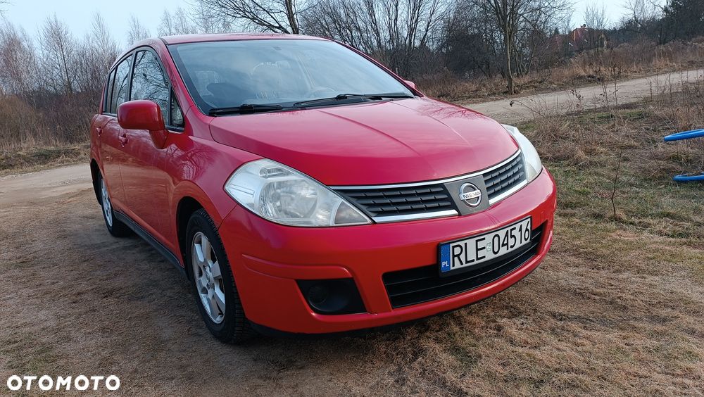 Nissan Tiida - 2