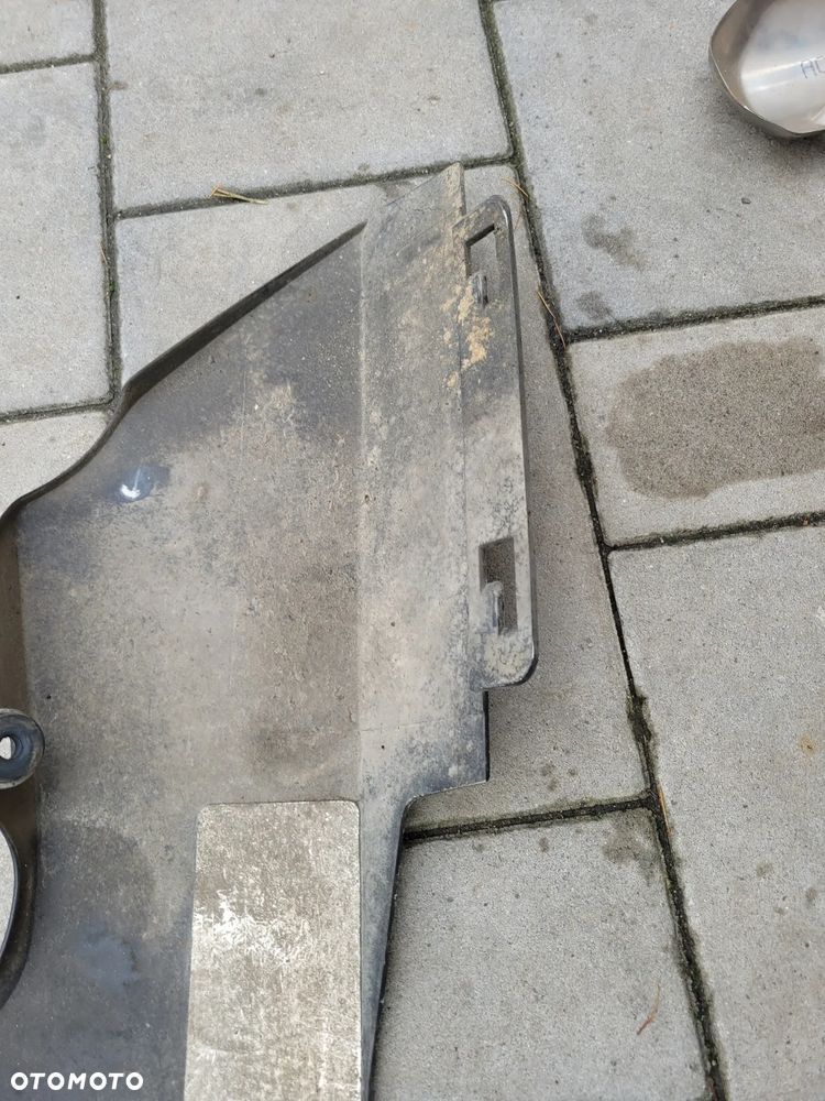 Owiewka, osłona prawa, bok, boczek, pług prawy Yamaha R6 98-02 - 23