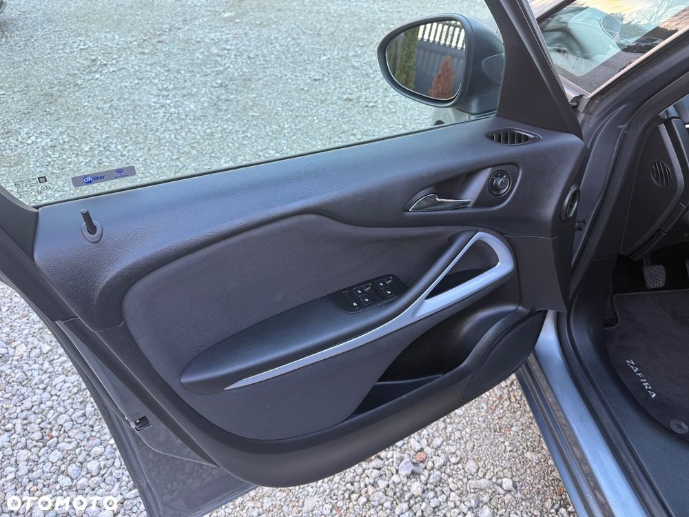 Opel Zafira - 17