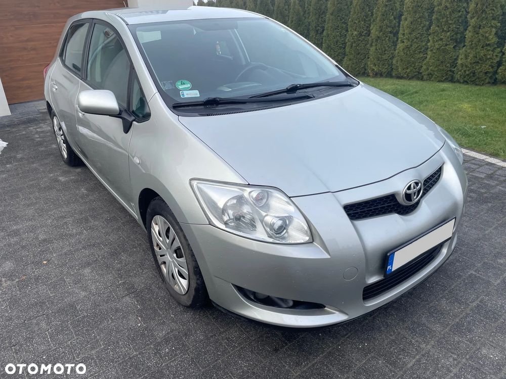 Toyota Auris - 2