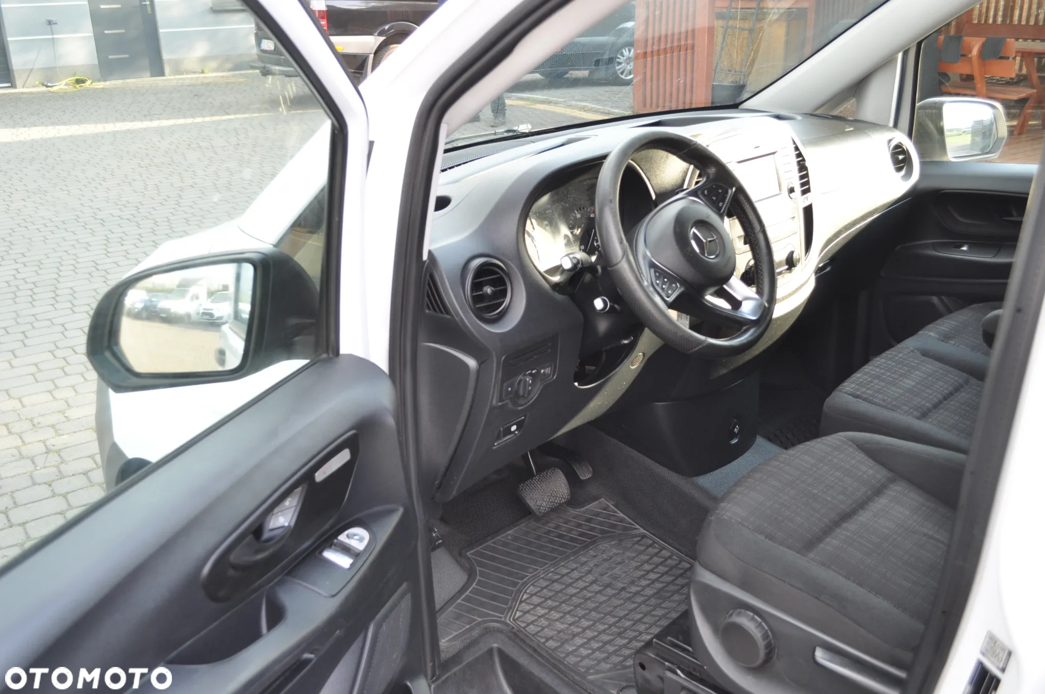 Mercedes-Benz Vito 114 2.2 Cdi Long Klima Kamera AUTOMAT Obustronne Drzwi Suwane - 3