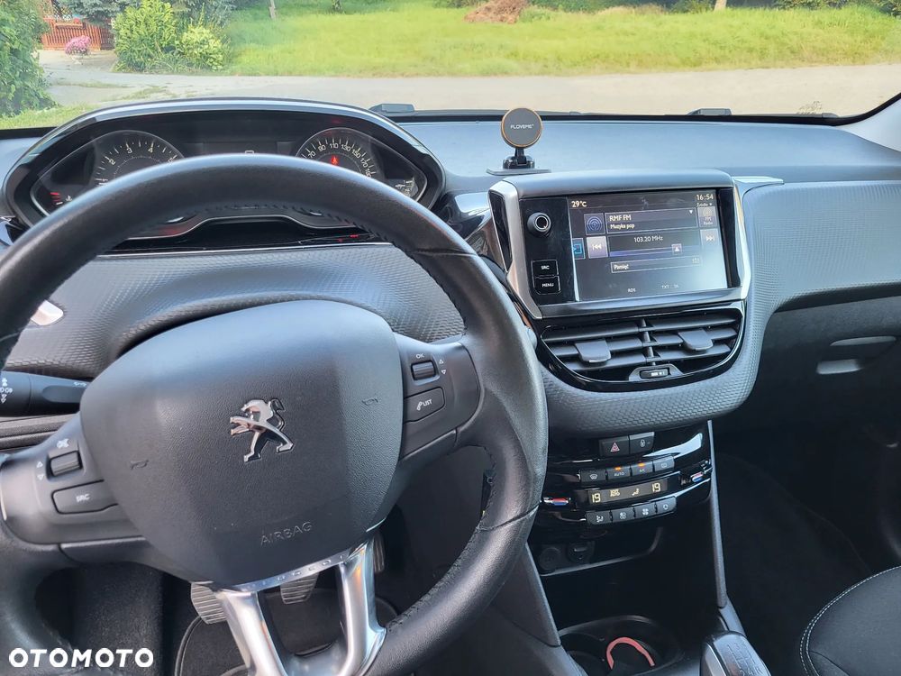 Peugeot 208 PureTech 82 Style - 9