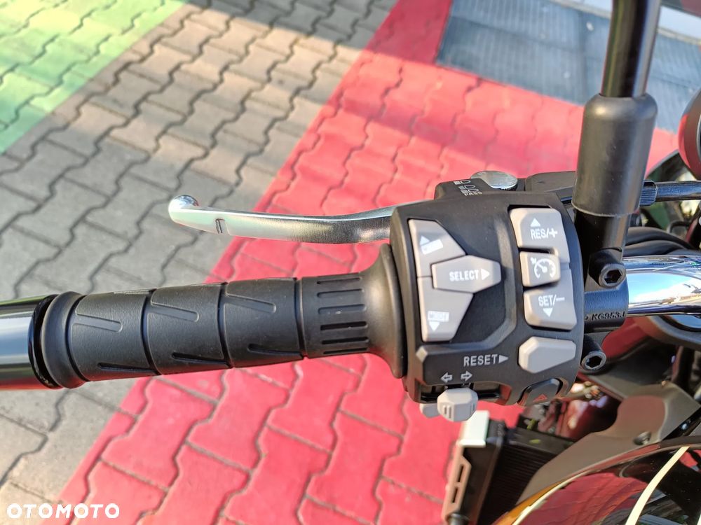 Kawasaki Z 900 RS - 10