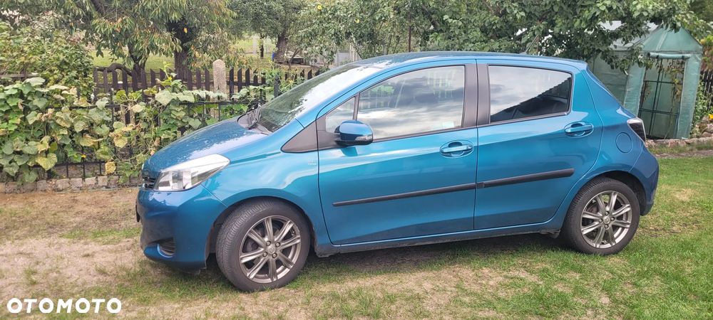 Toyota Yaris 1.33 Premium - 2