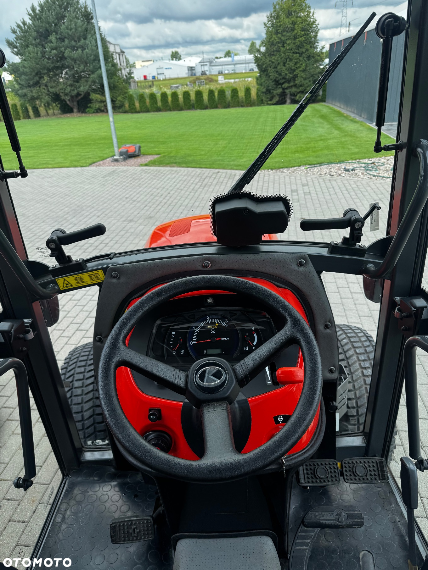 Kubota L1382H-R - 9