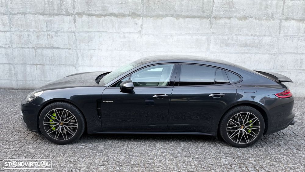 Porsche Panamera 4 E-Hybrid - 5