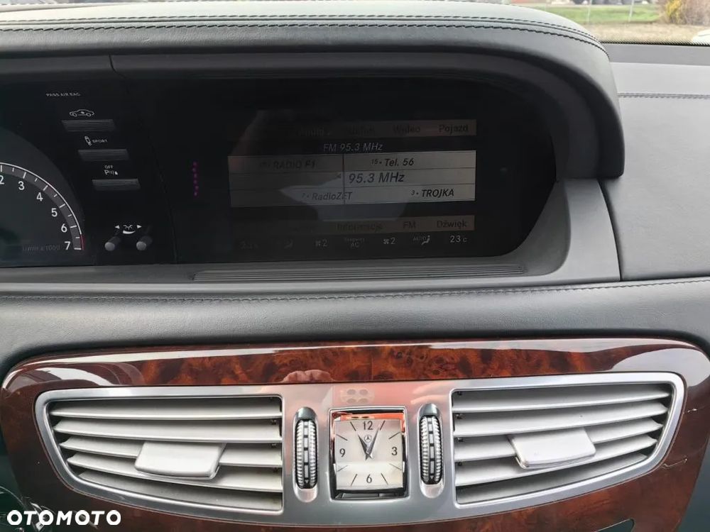 Mercedes-Benz CL 500 4-Matic BlueEff - 32