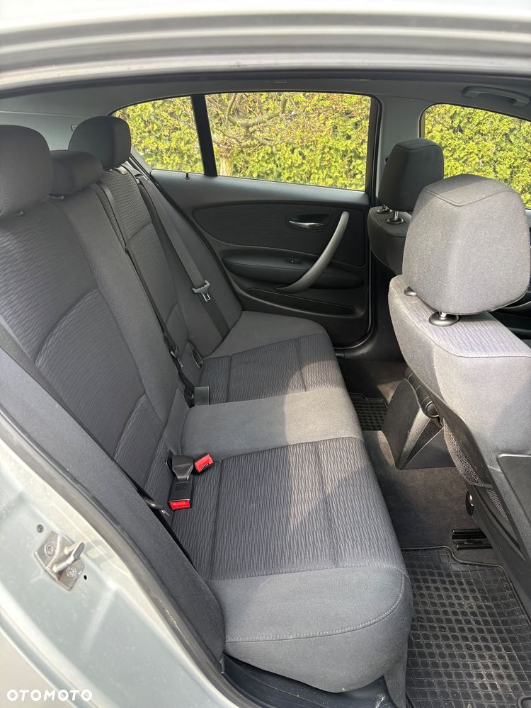 BMW Seria 1 116d DPF - 9