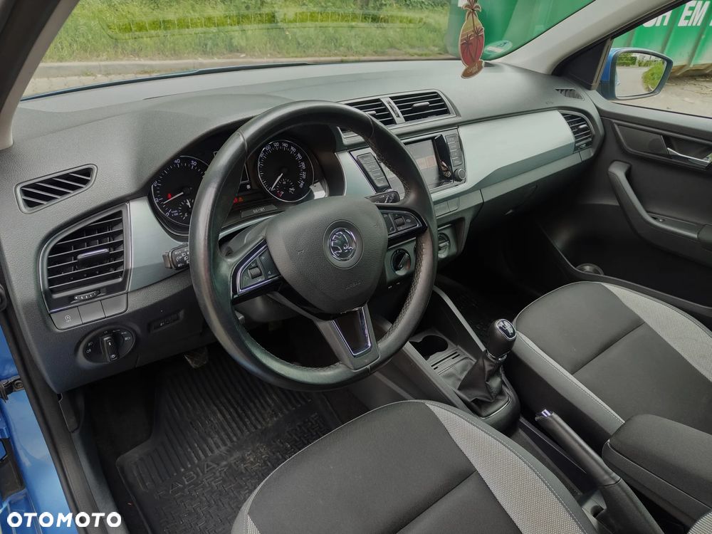 Skoda Fabia 1.2 TSI Cool Edition Red & Grey - 21