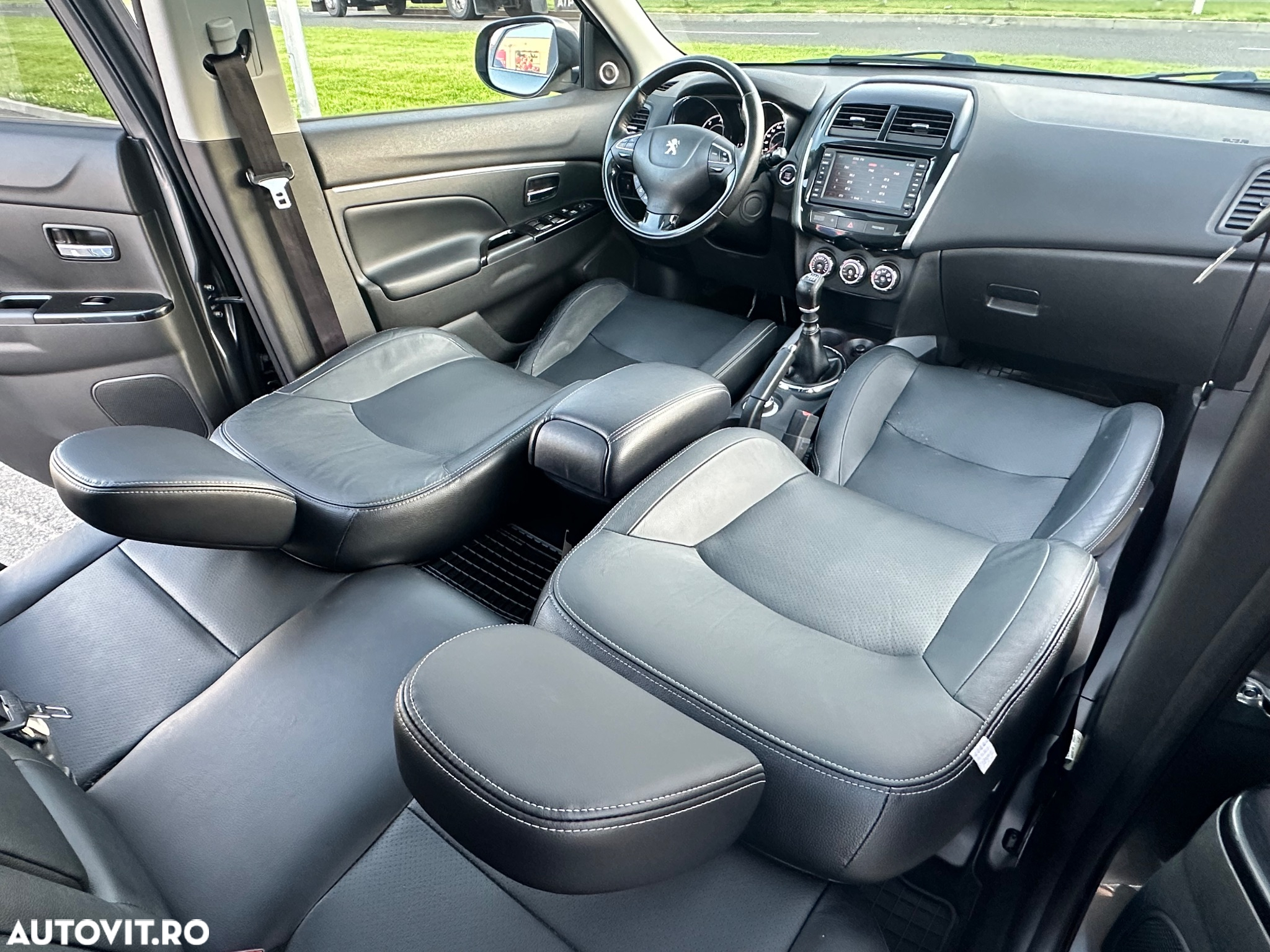 Peugeot 4008 1.8 HDI FAP STT Allure - 12