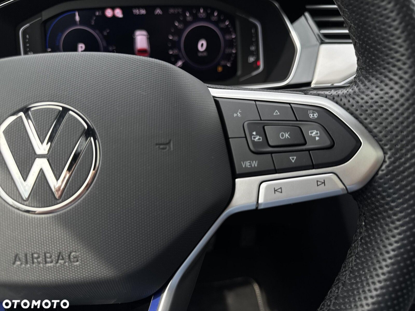 Volkswagen Passat - 16