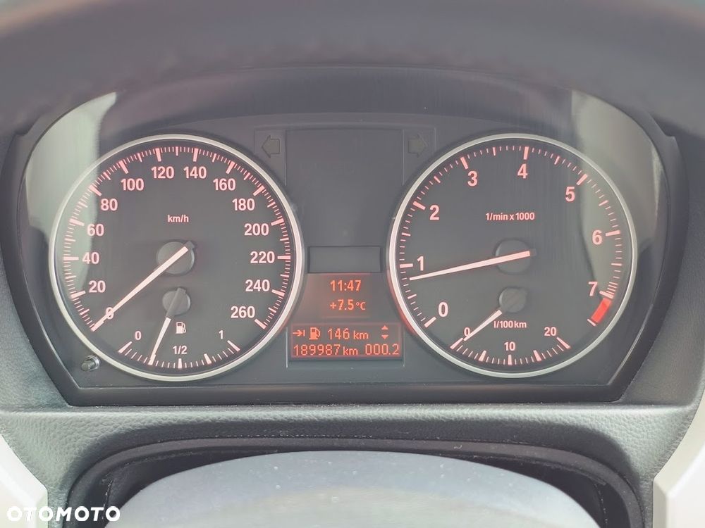 BMW Seria 3 320i - 15