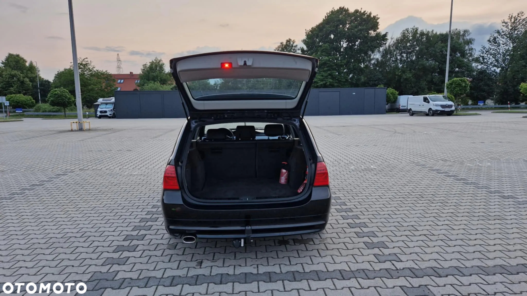 BMW Seria 3 318d Touring - 8